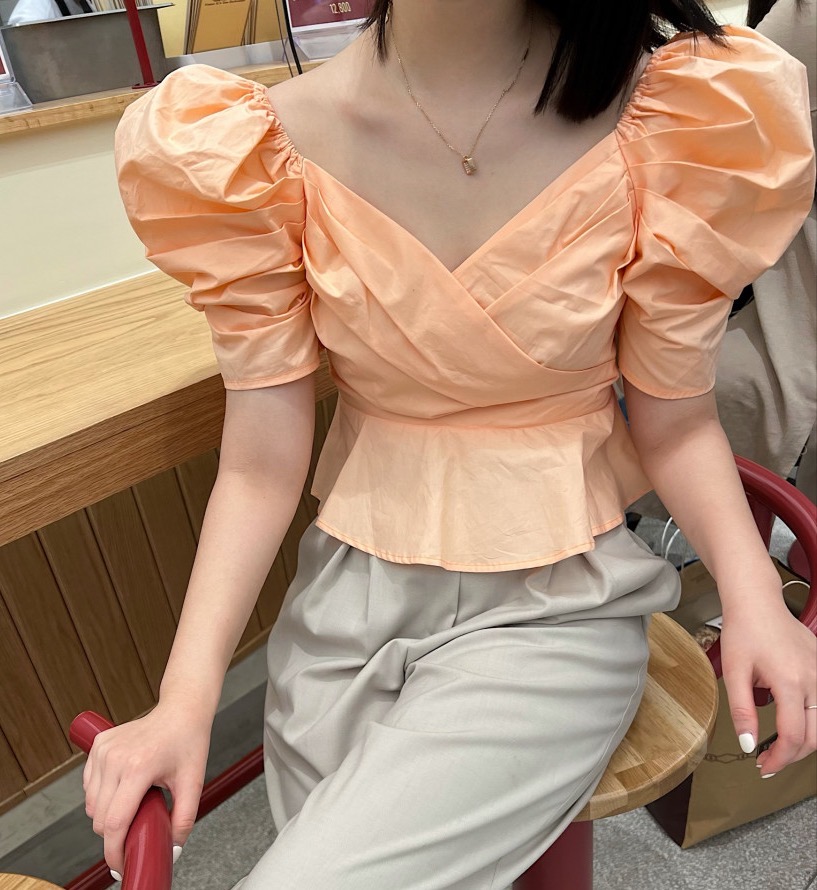 韩国新款夏装chic法式复古浪漫交叉V领泡泡袖荷叶边修身短款衬衫