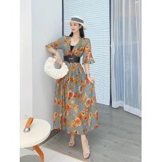 批发新款品质时尚V领<b class='q'>连衣裙</b>花朵装饰沙滩裙飘逸流行款式