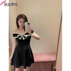 批发<b class='q'>卓</b>家优雅 黑色一字领蝴蝶结收腰气质针织<b class='q'>连衣裙</b>赫本风公主裙