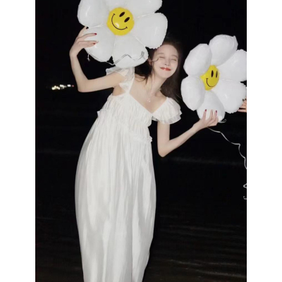 陈星诺同款2022夏季新款韩版显瘦小众设计超仙飞飞袖白色连衣裙女