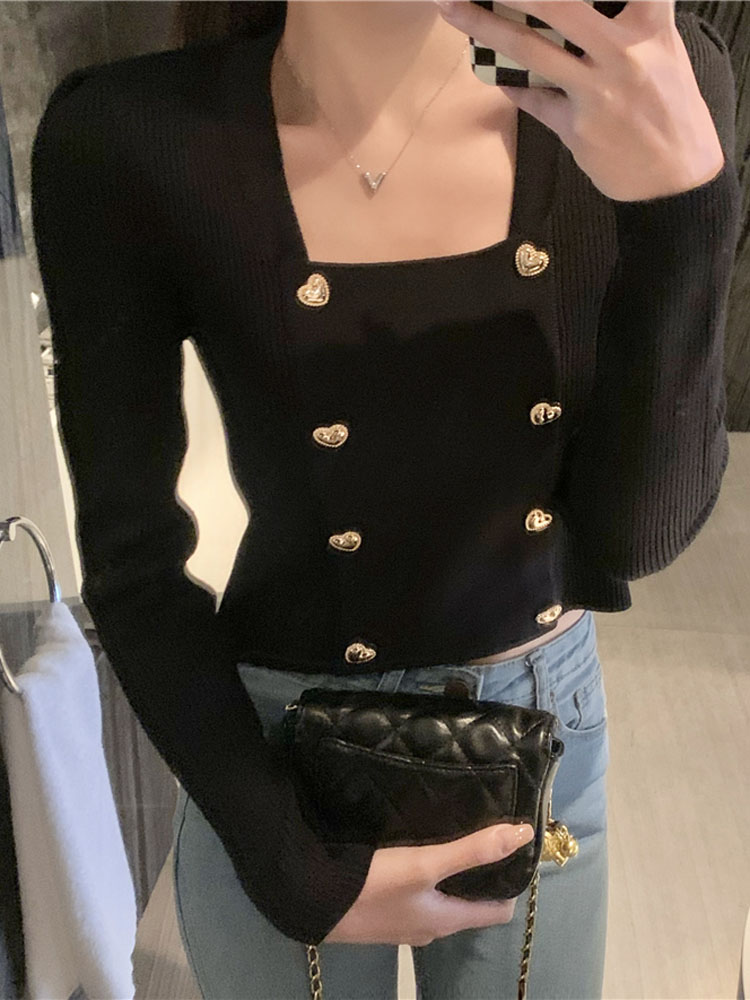 2022 autumn and winter exquisite new Korean style square collar exposed collarbone sweet and gentle long-sleeved love double-breasted sweater for women