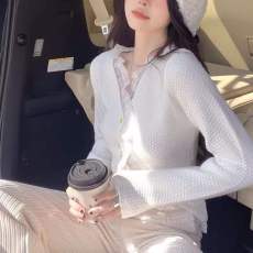 批发<b class='q'>韩国</b>chic法式<b class='q'>蕾丝</b>边V领毛衣针织开衫女秋款女装设计感小众上衣