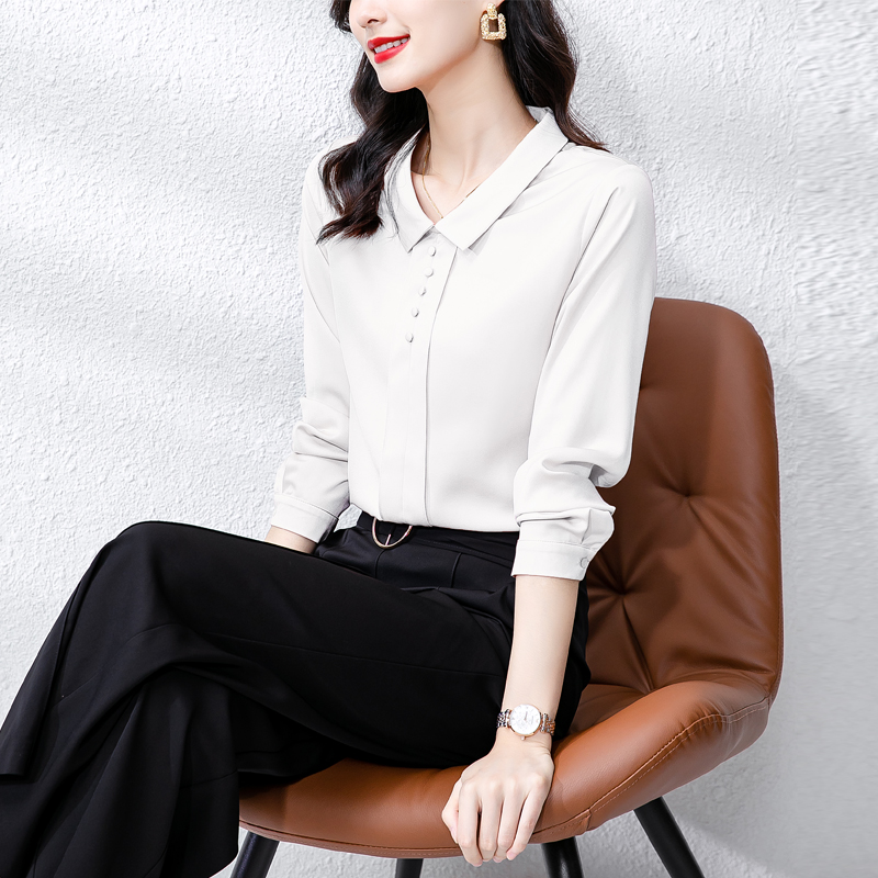 실사 2026 가을 새로운 고급 시뮬레이션 실크 연령 감소 베이비 칼라 여성 셔츠 단추 단색 다용도 맨위
