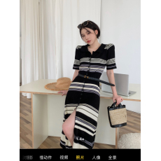 批发黑色<b class='q'>条纹</b>polo领短袖连衣裙女夏季2026新款韩版针织收腰中长款裙子
