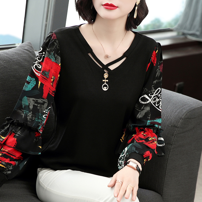 긴팔 여성 티셔츠 2026 새로운 중년 쉬폰 패치워크 외국 가스 봄 드레스 맨위 엄마 검정색 기본 셔츠 얇은 스타일
