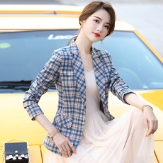 批发春秋格子西装外套女2026新款收腰气质短款小个子修身休闲西服上衣