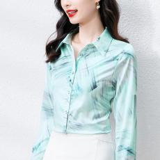 批发实拍2026高端缎面仿<b class='q'>真丝</b>百搭衬衫设计感气质时尚简约大码<b class='q'>女</b><b class='q'>上衣</b>