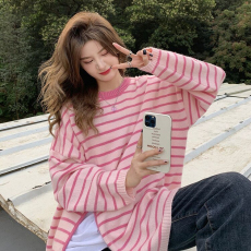 批发秋冬新款韩系风小众宽松<b class='q'>休闲</b>条纹开叉针织打底外穿毛衣