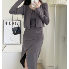 批发实拍 2026春款韩版气质显瘦开衫上衣<b class='q'>吊带</b>开叉<b class='q'>连衣裙</b>套装女纯欲风