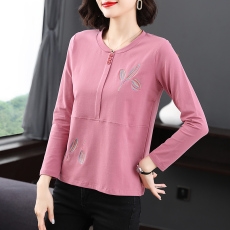 批发<b class='q'>妈妈装</b>宽松长袖T恤女2026年新款绣花<b class='q'>大码</b>女装套头圆领上衣潮