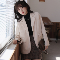 批发实拍2025年秋季新款长袖加厚灯芯绒学院风洋气减龄文艺小<b class='q'>西装</b>外套