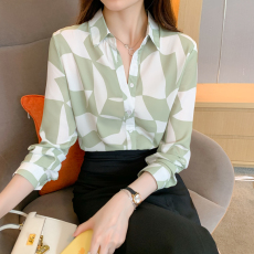 批发实拍洋气休闲秋季新款女装翻领花色<b class='q'>雪纺</b><b class='q'>衫</b>上衣开衫衬衫打底衫衬衣