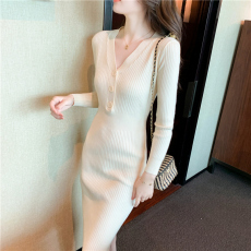 批发实拍针织毛衣连衣裙女秋新款V领<b class='q'>中长款</b>过膝内搭减龄裙子修身