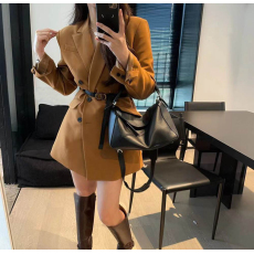 批发2025年新款春秋<b class='q'>西装</b><b class='q'>双排扣</b>收腰高级感韩版通勤气质西服加棉