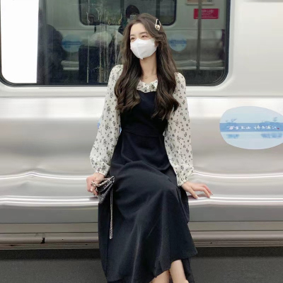 碎花连衣裙女春秋季大码法式设计感小众拼接假两件温柔长裙