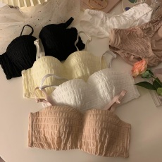 批发实价实拍甜美小胸胸罩无钢圈聚拢文胸收副乳防下垂内衣女套装