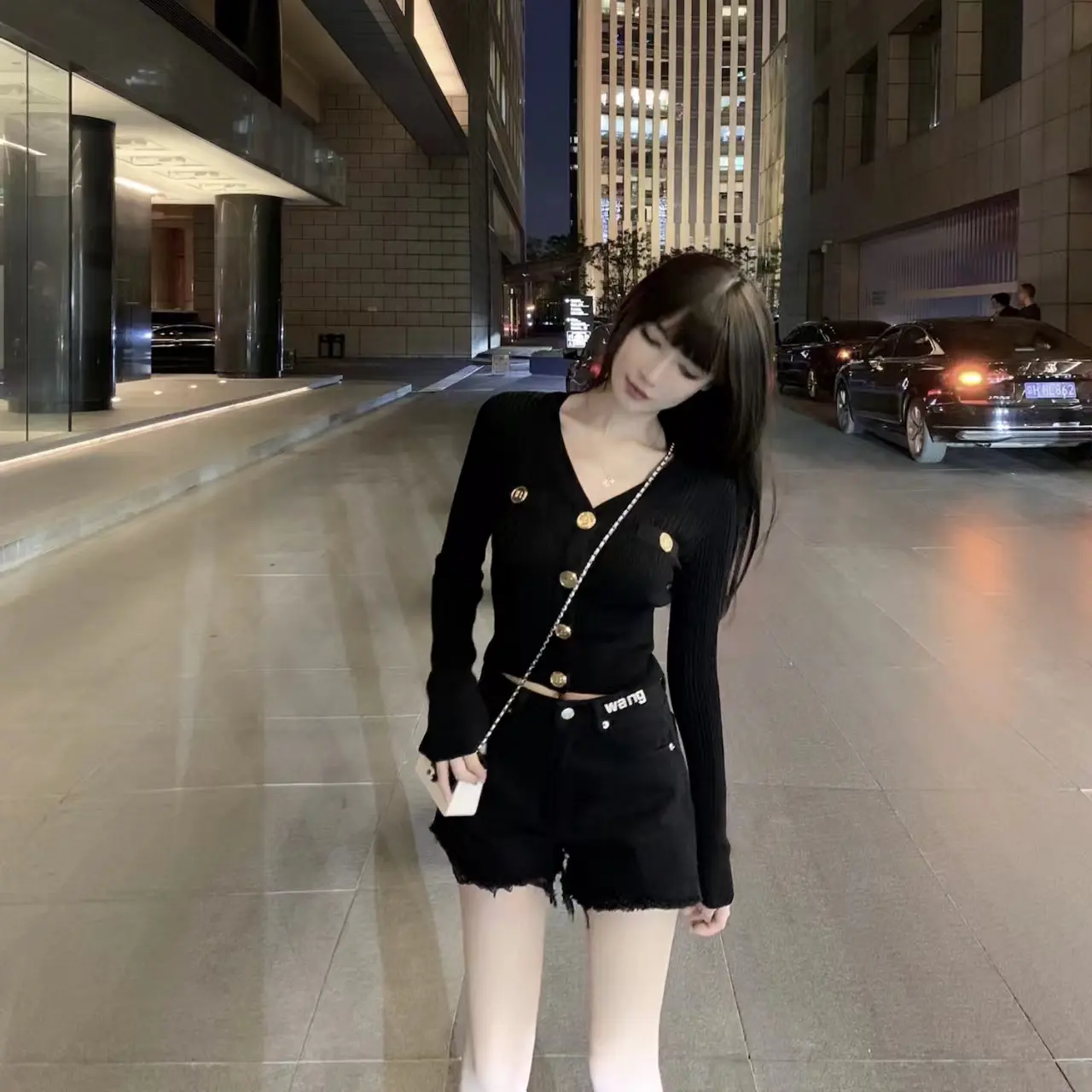 V넥 긴소매 슬림핏 가디건 상세 이미지 3