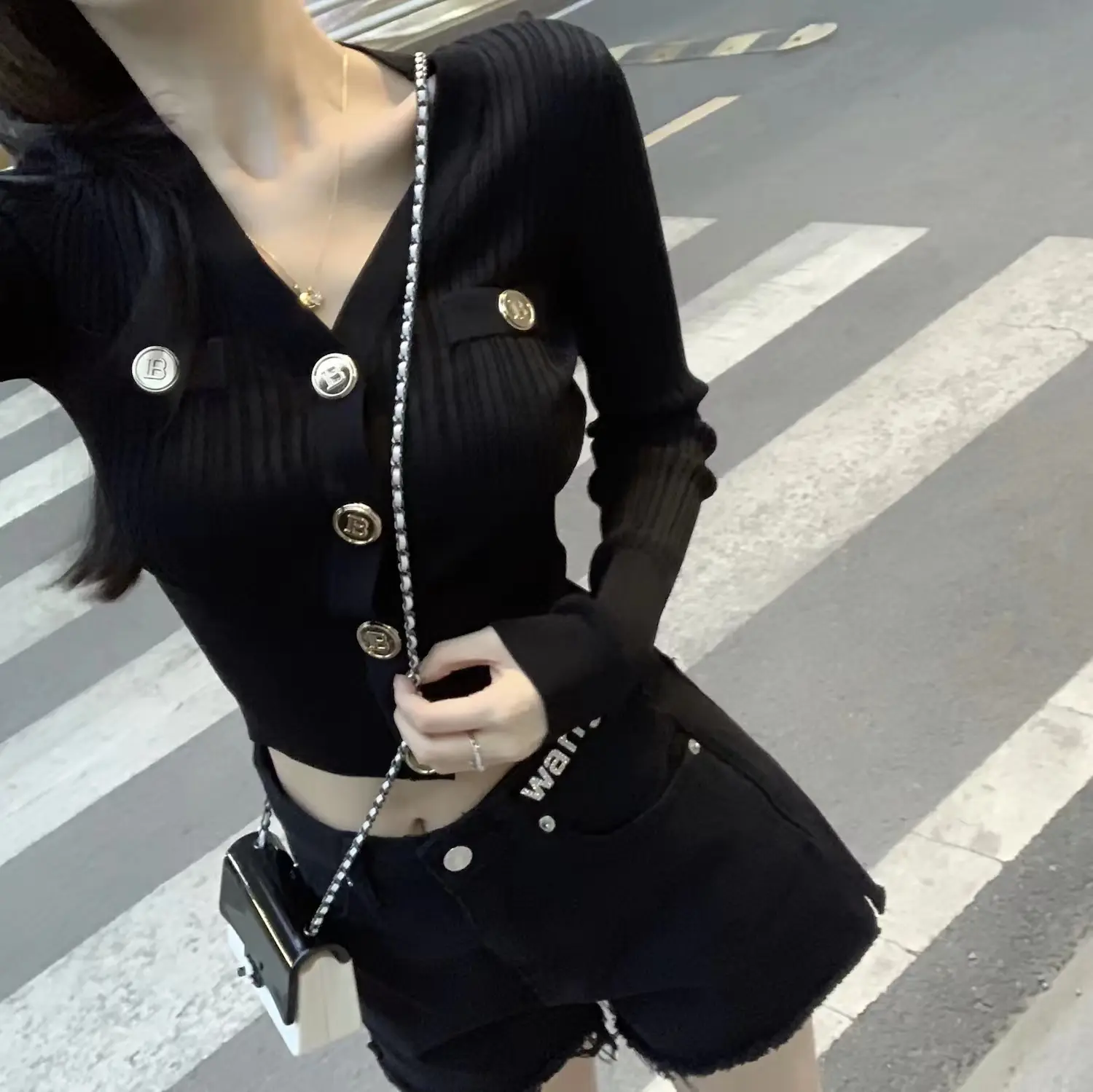 V넥 긴소매 슬림핏 가디건 상세 이미지 5