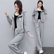 批发爱心刺绣休闲套装运动服女<b class='q'>春</b>秋季新款时尚宽松连帽卫衣长裤两件套