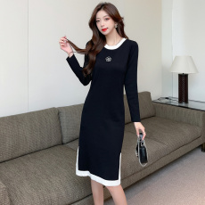 批发实拍 秋冬新款法式赫本长袖针织<b class='q'>连衣裙</b>女高级感黑色侧开叉<b class='q'>连衣裙</b>