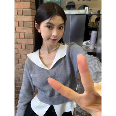 2026 년 가을 의상 한국 스타일 다용도 몸매 가꾸기 패치워크 색상 폴로 칼라 페이크 레이어드 쇼트 스타일 풀오버 긴팔 니트 만나는 맨위