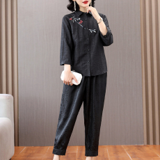 批发2023<b class='q'>春</b>季新款中老年女装真丝香云纱刺绣开衫哈伦裤套装