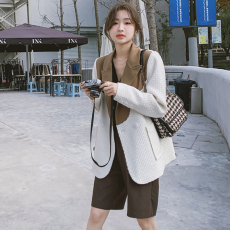 批发2026年早春季新款 小香风 撞色西装外套 高级设计感 春装时尚西服