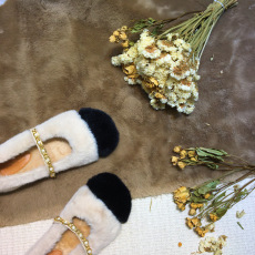 批发2022<b class='q'>冬</b>季新款毛毛鞋女<b class='q'>冬</b>外穿一字扣带平底豆豆单鞋加绒两穿棉瓢鞋