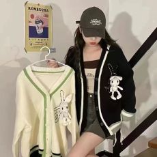批发可爱兔子春秋新品针织衫女<b class='q'>长袖</b>开衫毛衣女轻布偶装饰上衣宽松百搭