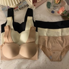 批发实拍实价 无钢圈收副乳无痕内衣小胸聚拢背心式文胸罩调整型