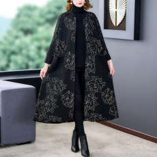 批发中年妈妈装春秋新款风衣立领A版遮肚显瘦过膝长款复古提花外套女