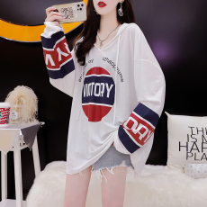 批发官图牛奶丝秋季2022慵懒风百搭字母印花连帽长袖上衣女