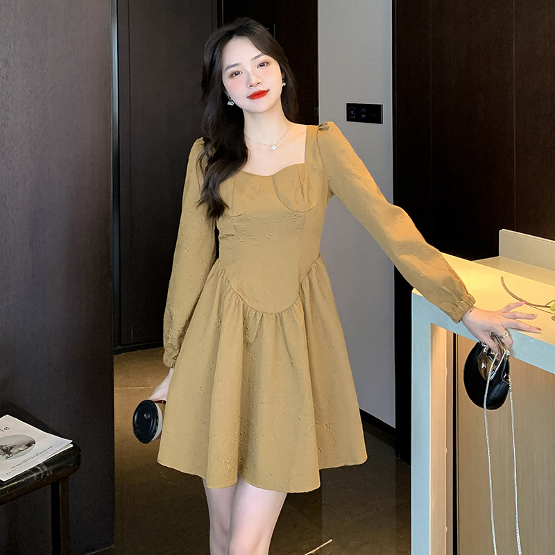 MY473# 法式方领长袖连衣裙女露背显瘦短款裙子气质收腰短裙女裝貨源服裝批發