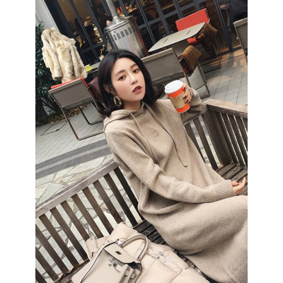 2022年秋冬新款毛衣女中长款过膝连帽针织连衣裙女温柔风卫衣裙子