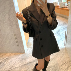 批发已出货    复古气质侧系扣中长款西装外套 多穿法