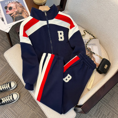 批发官方图 65鱼鳞后包领特<b class='q'>大码</b>300斤休闲运动外套套装女两件套潮