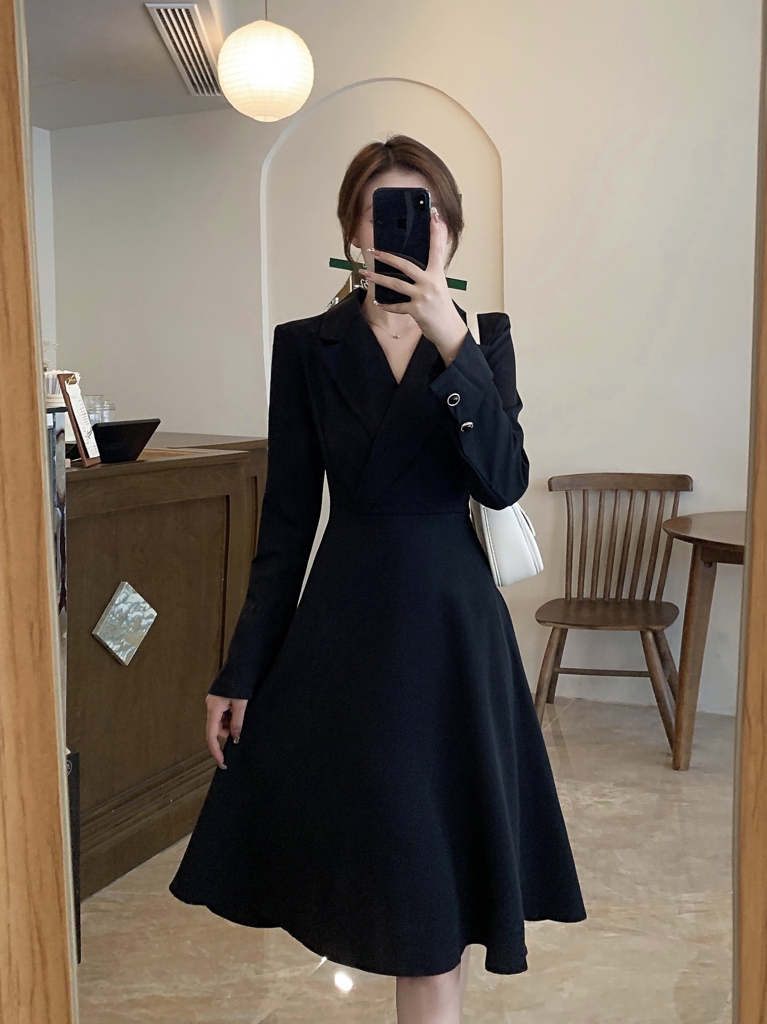 긴팔 꽃무늬 여성 드레스 2026 년 봄 섹션 프랑스식 광장 칼라 허리 수축 그는 벤 바람 롱 스커트