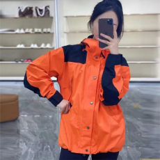 批发大码风衣外套女300斤防风外套女冲锋防寒保暖滑雪登山男女夹克服