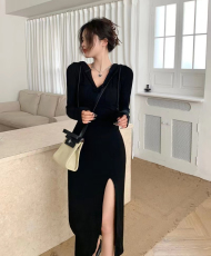 2022年新款秋季韩版女装设计感开叉包臀长裙时髦修身连帽连衣裙潮