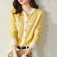 批发<b class='q'>梵</b><b class='q'>希</b><b class='q'>蔓</b>温柔显白香风针织衫上衣女2025早春新款设计感小众开衫毛衣