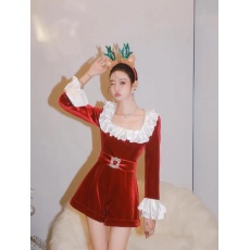 批发Msl高定22秋冬新款纯色接拼荷叶边连体裤圣诞礼服方领钻腰扣显白