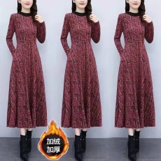 批发加绒加厚连衣裙秋冬新款高端女装洋气<b class='q'>妈妈</b>装长款<b class='q'>裙子</b>冬天穿的冬裙