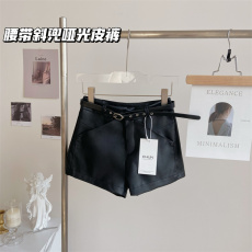 早安樊樊 2022新款腰带斜兜哑光皮短裤女休闲宽松百搭小众裤子