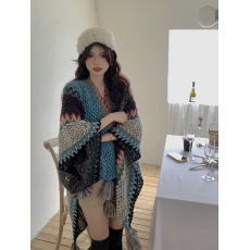 批发实价实拍披肩<b class='q'>民族风</b>旅游穿搭青海云南外搭斗篷外套披风围巾女