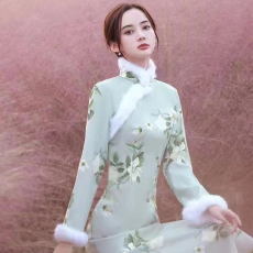 批发冬季加绒加厚旗袍年轻款冬款改良旗袍中长款长袖过年小袄