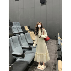 批发实拍实价#2025秋季新款<b class='q'>连衣裙</b><b class='q'>荷叶边</b>裙奶系穿搭小个子气质长裙