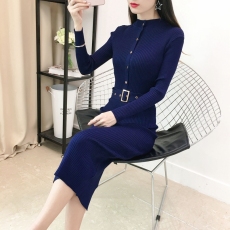 批发2025新款爆款修身高领腰带洋气款外贸针织连衣裙