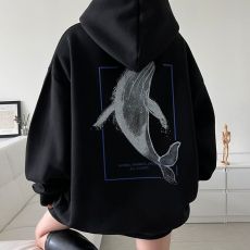 批发已八载  背后字母印花卫衣