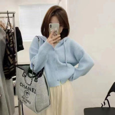 批发2022秋冬连帽针织衫女设计感小众长袖穿搭软糯<b class='q'>毛衣</b><b class='q'>婴儿</b>蓝开衫外套