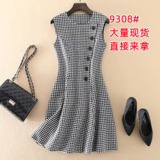 批发品牌折扣<b class='q'>清仓</b>专柜秋冬赫本风千鸟格羊毛呢马甲裙女无袖修身<b class='q'>连衣裙</b>